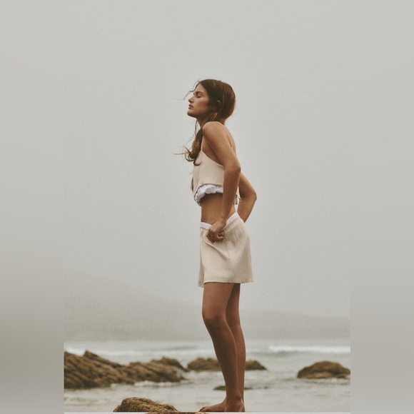 Co-Ord Set SATIN EFFECT CROP TOP and SATIN EFFECT POPLIN TRIM SHORTS - Picture 2 of 16